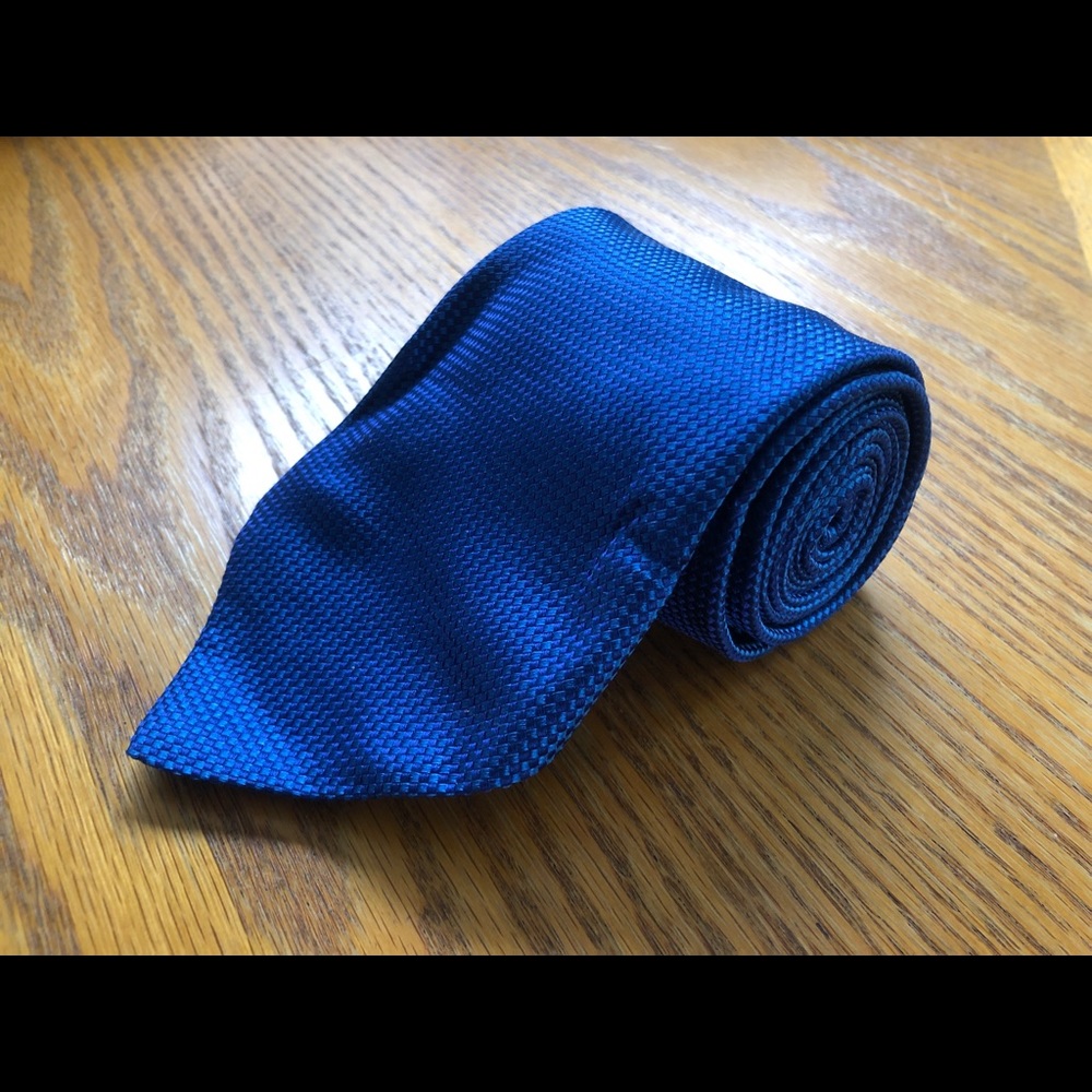 Charvet Men’s Blue Geometric 100% Silk Tie